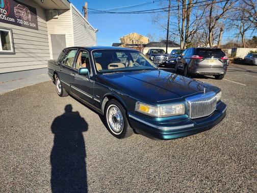 1996 Lincoln Town Car Executive