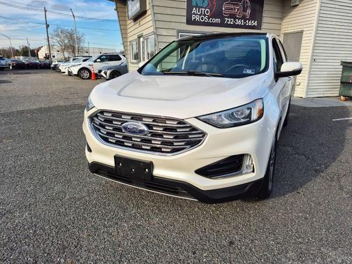 2019 Ford Edge Titanium