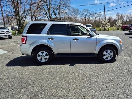 2010 Ford Escape XLS