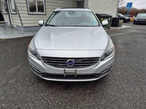 2016 Volvo V60 T5 Drive-E Premier