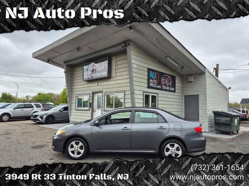 Magnetic Gray Metallic 2012 Toyota Corolla LE