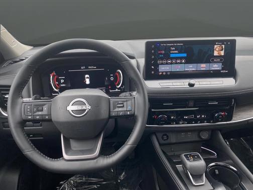 2025 Nissan Rogue Platinum