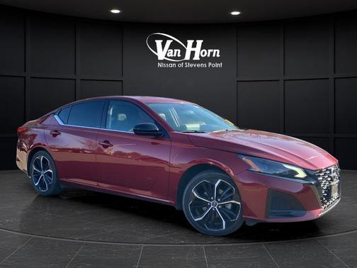 2023 Nissan Altima SR FWD