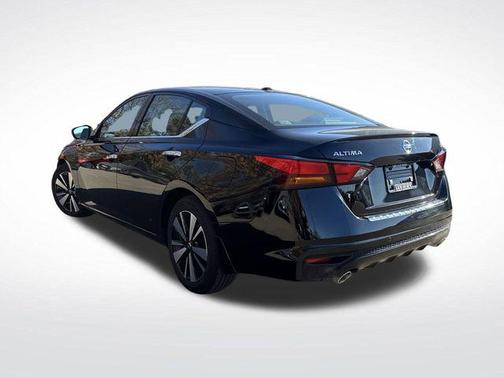 2022 Nissan Altima 2.5 SL