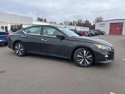 2022 Nissan Altima 2.5 SL
