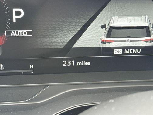 2025 Nissan Pathfinder Platinum 4WD