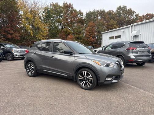 2020 Nissan Kicks SR