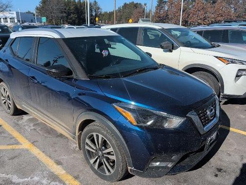 2019 Nissan Kicks SR