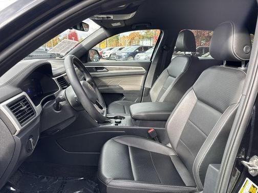 2022 Volkswagen Atlas Cross Sport 2.0T SE