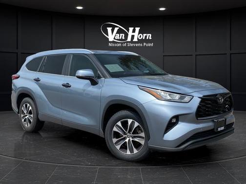 Moon Dust 2020 Toyota Highlander XLE