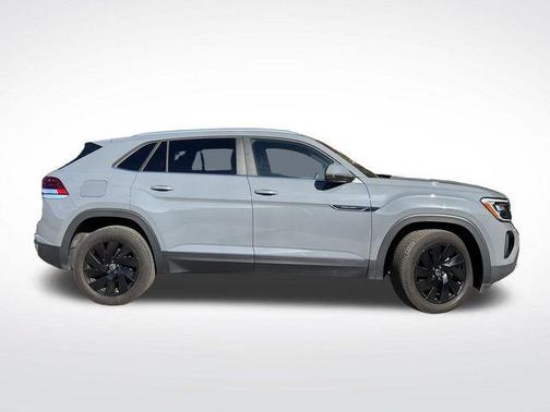2024 Volkswagen Atlas Cross Sport 2.0T SE w/Technology 4MOTION