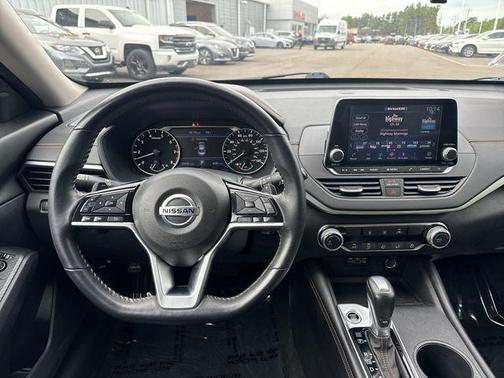 2021 Nissan Altima SR FWD
