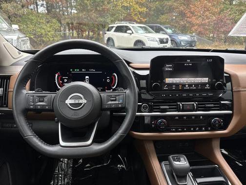 2023 Nissan Pathfinder Platinum 4WD