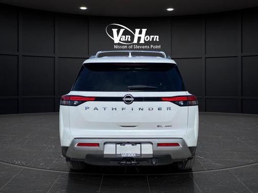 2025 Nissan Pathfinder SL 4WD