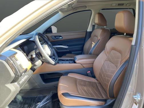 2024 Nissan Pathfinder Platinum 4WD