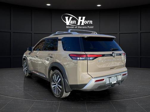 2024 Nissan Pathfinder Platinum 4WD