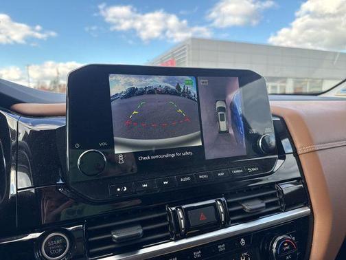 2024 Nissan Pathfinder Platinum 4WD