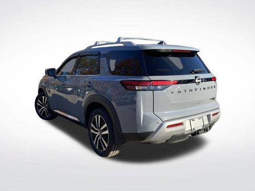 2024 Nissan Pathfinder Platinum 4WD