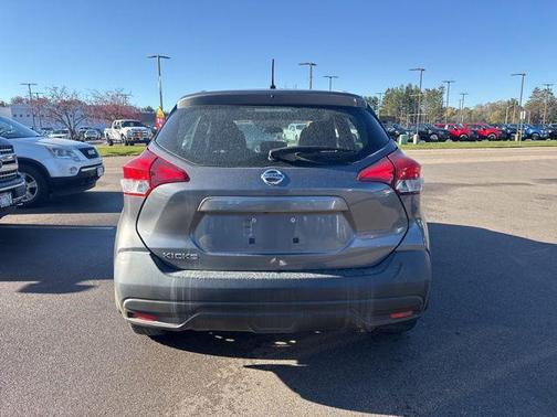 2019 Nissan Kicks S