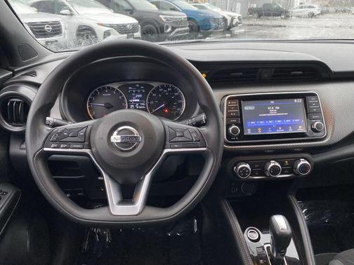 2019 Nissan Kicks S