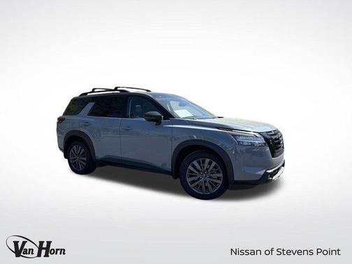 2022 Nissan Pathfinder SL 4WD