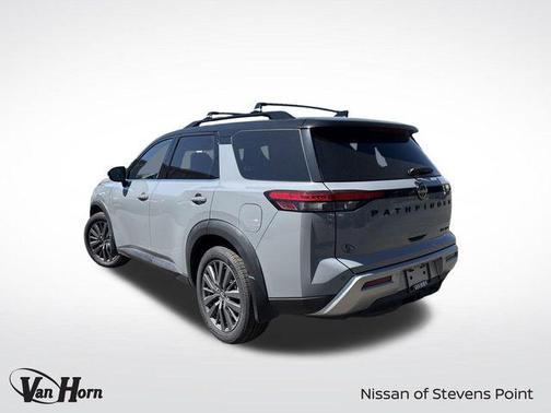 2022 Nissan Pathfinder SL 4WD
