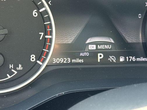 2022 Nissan Pathfinder SL 4WD