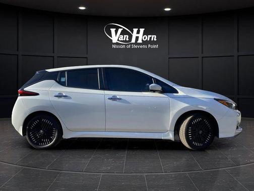 2023 Nissan Leaf SV PLUS 60 kWh