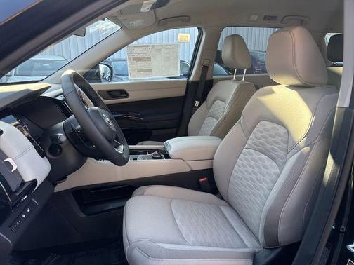 2025 Nissan Pathfinder SV 4WD