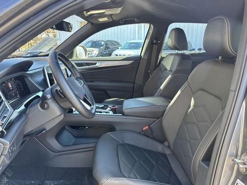 2024 Volkswagen Atlas Cross Sport 2.0T SE w/Technology 4MOTION