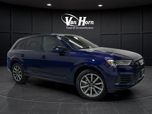 2023 Audi Q7 45 Premium Plus