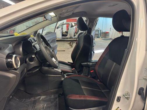 2024 Nissan Versa 1.6 S