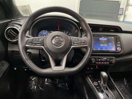 2021 Nissan Kicks SR