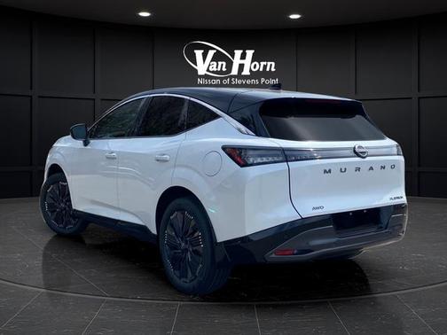 Everest White Pearl Tricoat/Super Black 2026 Nissan Murano Platinum