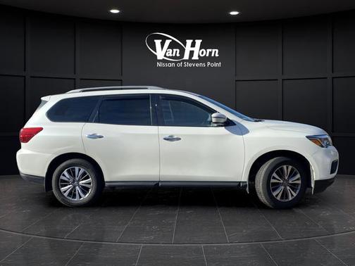 2019 Nissan Pathfinder S