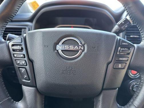 2023 Nissan Titan SV