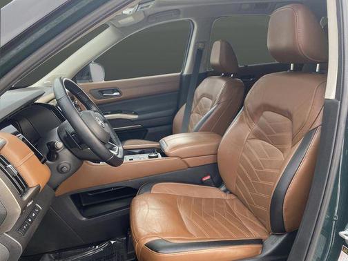 2022 Nissan Pathfinder Platinum 4WD