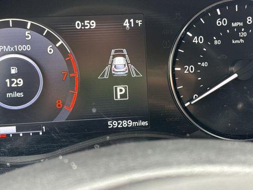 2022 Nissan Kicks SR