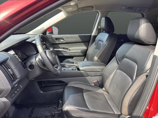 2024 Nissan Pathfinder SL 4WD