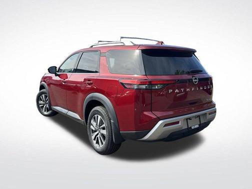 2024 Nissan Pathfinder SL 4WD