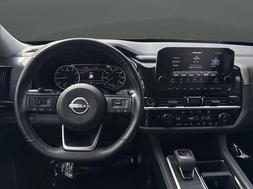 2024 Nissan Pathfinder SL 4WD