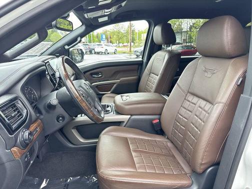 2021 Nissan Titan Platinum Reserve