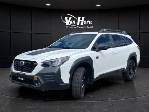 Crystal White Pearl 2022 Subaru Outback Wilderness