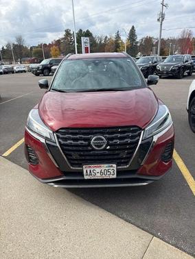 2021 Nissan Kicks SR