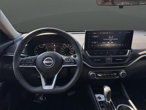 2024 Nissan Altima SR VC-Turbo FWD