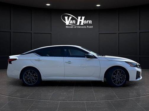 2024 Nissan Altima SR VC-Turbo FWD