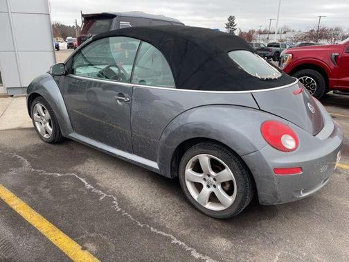 2006 Volkswagen New Beetle 2.5