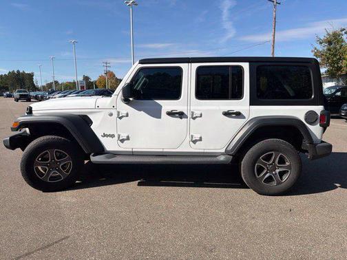 Bright White Clearcoat 2018 Jeep Wrangler Unlimited Sport
