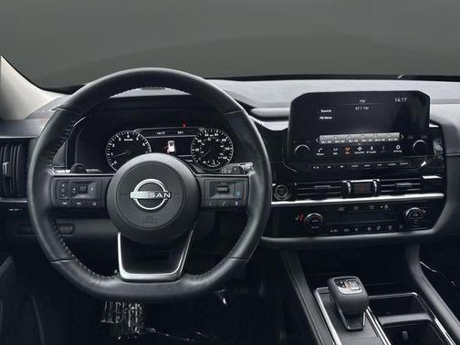 2024 Nissan Pathfinder SL 4WD