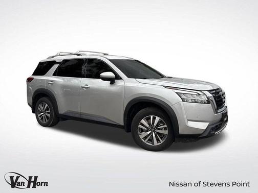 2024 Nissan Pathfinder SL 4WD